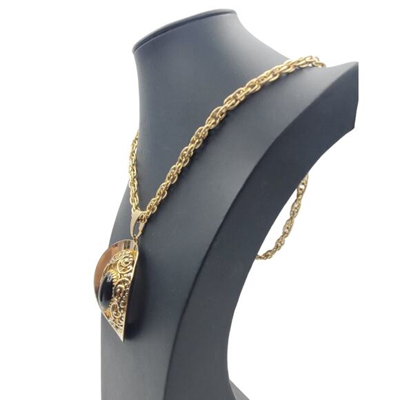 Oval Filigree Pendant Necklace Gold Tone Rope Chain Faux Black Onyx Vintage 70s - Picture 10 of 13